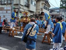 無事、神酒所前に