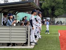 心配そうなベンチ